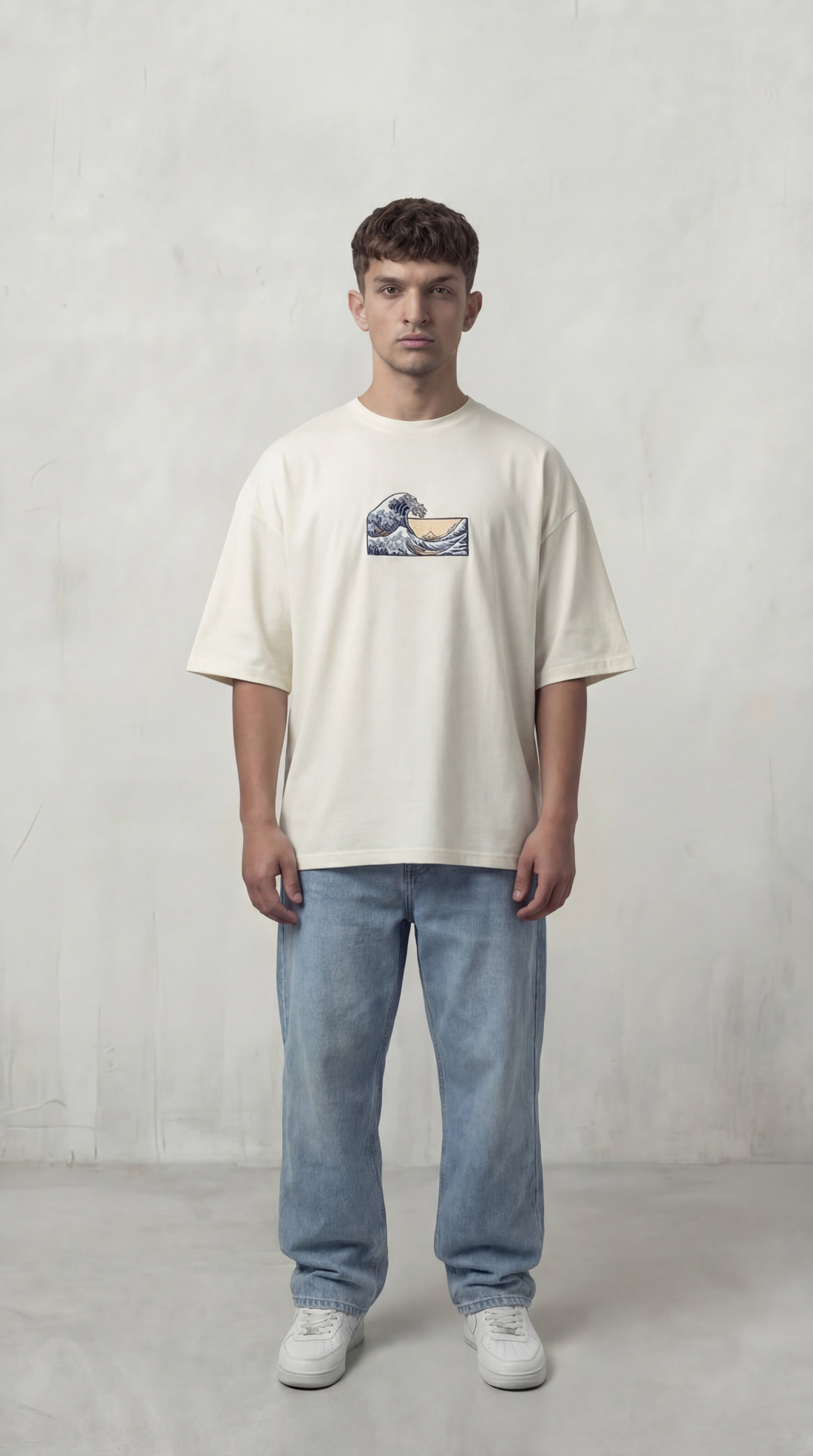 Great Wave of Kanagawa embroidered oversized tee by Elzari